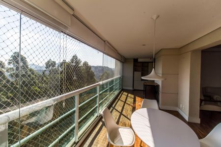 Apartamento à venda com 202m², 3 quartos e 3 vagasVaranda