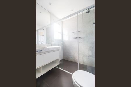 Apartamento à venda com 202m², 3 quartos e 3 vagasBanheiro da Suíte 1