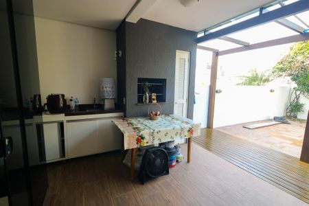 Casa à venda com 130m², 3 quartos e 1 vagaVaranda gourmet