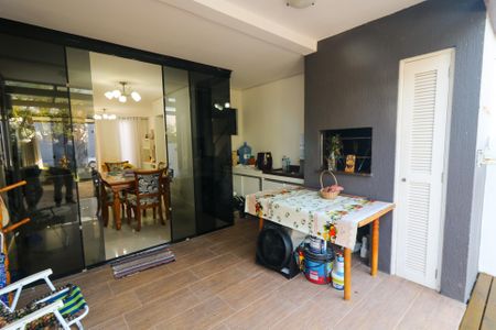 Casa à venda com 130m², 3 quartos e 1 vagaVaranda gourmet