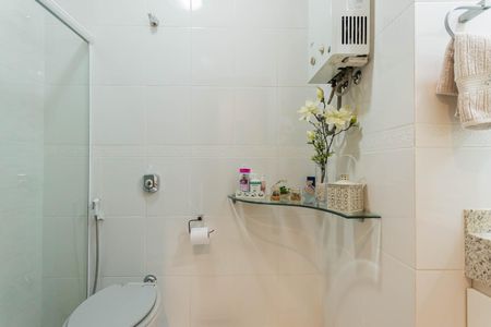 Apartamento à venda com 79m², 2 quartos e 1 vaga Apartamento à venda com 79m², 2 quartos e 1 vagaBanheiro