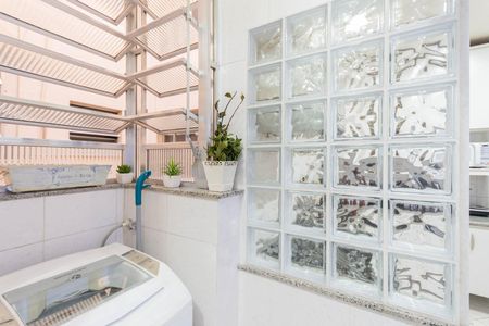 Apartamento à venda com 79m², 2 quartos e 1 vaga Apartamento à venda com 79m², 2 quartos e 1 vagaÁrea de Serviço