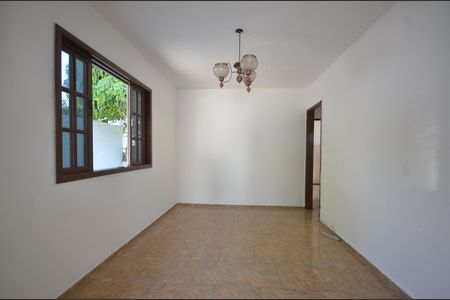 Sala de casa para alugar com 2 quartos, 75m² em Campo Grande, Rio de Janeiro