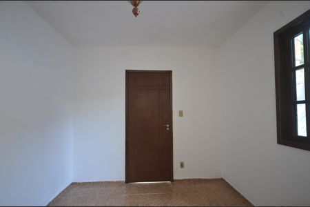 Sala de casa para alugar com 2 quartos, 75m² em Campo Grande, Rio de Janeiro