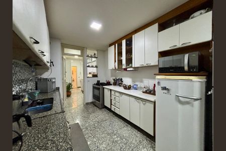 Apartamento à venda com 150m², 4 quartos e 1 vagaCozinha