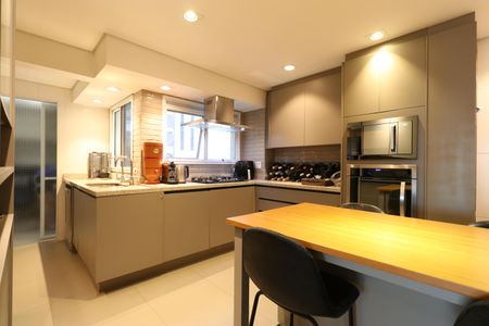 Apartamento à venda com 157m², 3 quartos e 2 vagasCozinha e Área de serviço 