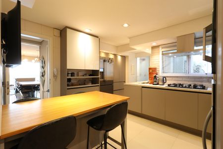 Apartamento à venda com 157m², 3 quartos e 2 vagasCozinha e Área de serviço 