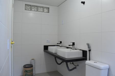 Casa à venda com 143m², 3 quartos e 2 vagasBanheiro da Suíte 1