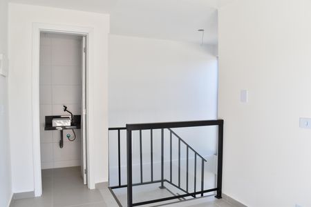 Casa à venda com 143m², 3 quartos e 2 vagasEscada
