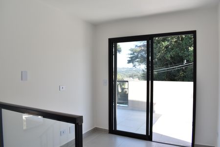 Casa à venda com 143m², 3 quartos e 2 vagasEscada