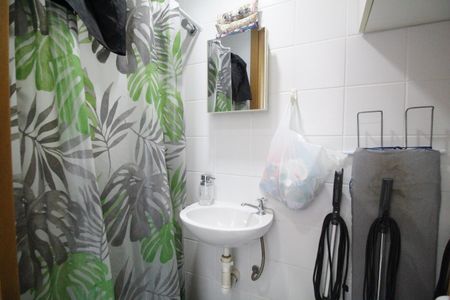 Apartamento à venda com 98m², 2 quartos e 2 vagasBanheiro de Serviço