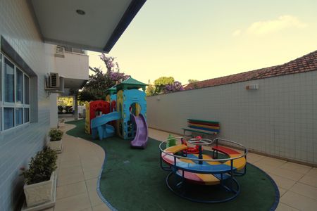 Apartamento à venda com 98m², 2 quartos e 2 vagasÁrea comum - Playground