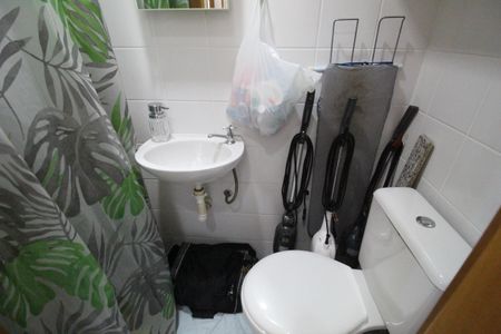 Apartamento à venda com 98m², 2 quartos e 2 vagasBanheiro de Serviço