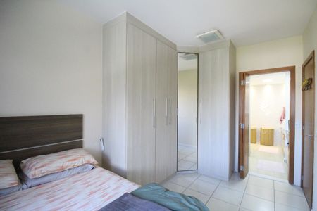 Apartamento à venda com 98m², 2 quartos e 2 vagasSuíte