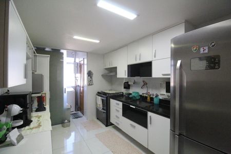 Apartamento à venda com 98m², 2 quartos e 2 vagasCozinha