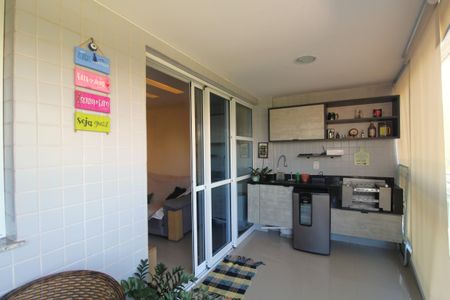 Apartamento à venda com 98m², 2 quartos e 2 vagasVaranda