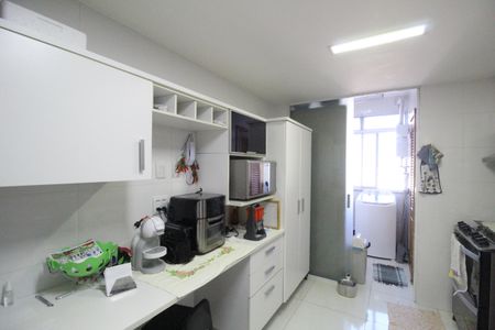 Apartamento à venda com 98m², 2 quartos e 2 vagasCozinha