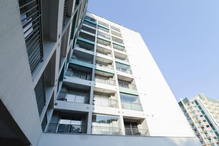 Studio à venda com 30m², 0 quarto e 1 vaga Studio à venda com 30m², 0 quarto e 1 vagaFachada