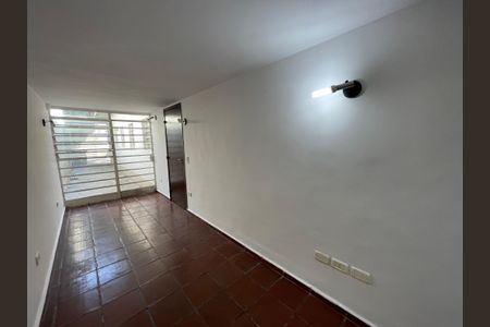 Casa à venda com 199m², 4 quartos e 4 vagasEscritório