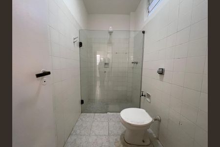 Casa à venda com 199m², 4 quartos e 4 vagasBanheiro 2