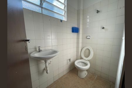 Casa à venda com 199m², 4 quartos e 4 vagasBanheiro de serviço