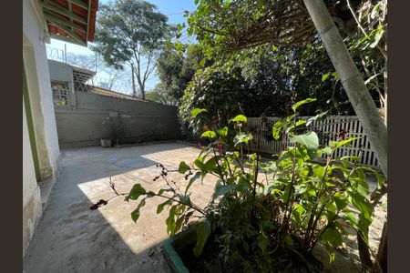 Casa à venda com 199m², 4 quartos e 4 vagasQuintal