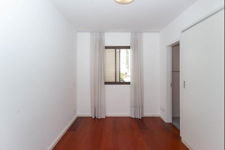 Apartamento à venda com 82m², 3 quartos e 2 vagas Apartamento à venda com 82m², 3 quartos e 2 vagasSuíte