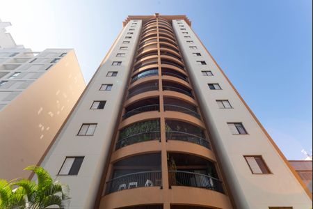 Apartamento à venda com 82m², 3 quartos e 2 vagas Apartamento à venda com 82m², 3 quartos e 2 vagasFachada