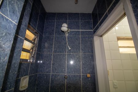 Casa à venda com 101m², 2 quartos e 2 vagasBanheiro de Serviço