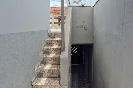 Casa à venda com 100m², 2 quartos e 2 vagas Casa à venda com 100m², 2 quartos e 2 vagasCorredor