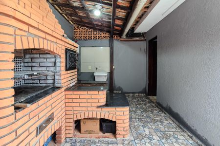 Casa à venda com 100m², 2 quartos e 2 vagas Casa à venda com 100m², 2 quartos e 2 vagasChurrasqueira