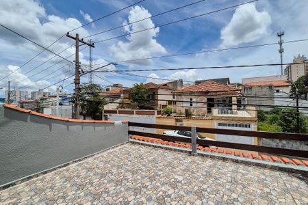 Casa à venda com 100m², 2 quartos e 2 vagas Casa à venda com 100m², 2 quartos e 2 vagasQuintal