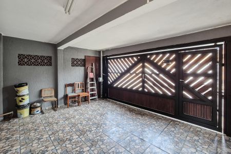 Casa à venda com 100m², 2 quartos e 2 vagas Casa à venda com 100m², 2 quartos e 2 vagasGaragem