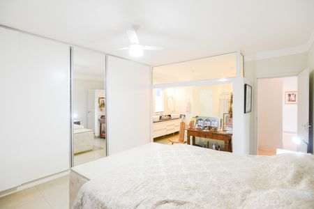 Casa de condomínio para alugar com 350m², 5 quartos e 6 vagas Casa de condomínio para alugar com 350m², 5 quartos e 6 vagasSuíte