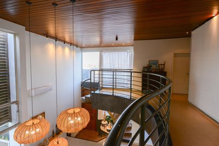 Casa de condomínio para alugar com 350m², 5 quartos e 6 vagas Casa de condomínio para alugar com 350m², 5 quartos e 6 vagasSala