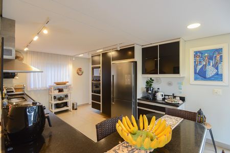 Casa de condomínio para alugar com 350m², 5 quartos e 6 vagas Casa de condomínio para alugar com 350m², 5 quartos e 6 vagasCozinha