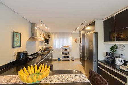 Casa de condomínio para alugar com 350m², 5 quartos e 6 vagas Casa de condomínio para alugar com 350m², 5 quartos e 6 vagasCozinha