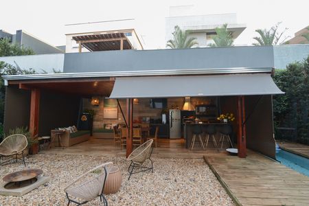 Casa de condomínio para alugar com 350m², 5 quartos e 6 vagas Casa de condomínio para alugar com 350m², 5 quartos e 6 vagasÁrea comum -Churrasqueira