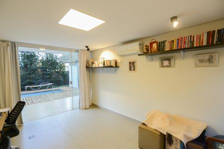 Casa de condomínio para alugar com 350m², 5 quartos e 6 vagas Casa de condomínio para alugar com 350m², 5 quartos e 6 vagasSuíte 4