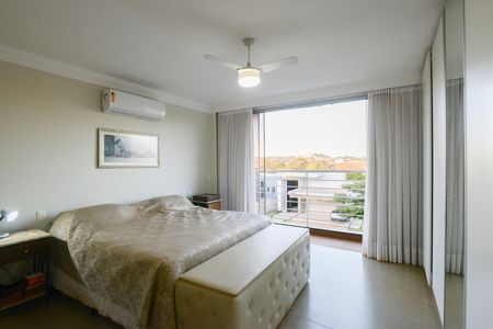 Casa de condomínio para alugar com 350m², 5 quartos e 6 vagas Casa de condomínio para alugar com 350m², 5 quartos e 6 vagasSuíte