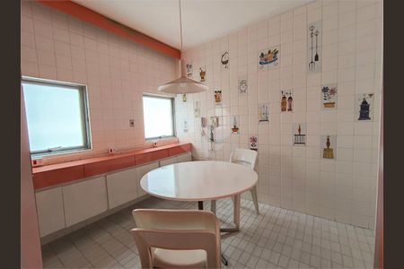 Apartamento à venda com 230m², 3 quartos e 2 vagas