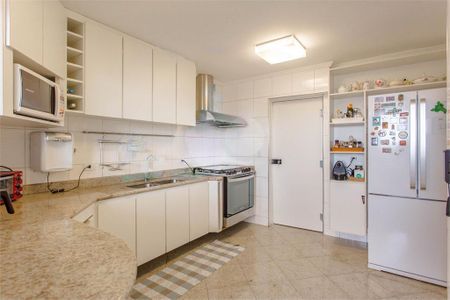 Apartamento à venda com 200m², 3 quartos e 1 vaga