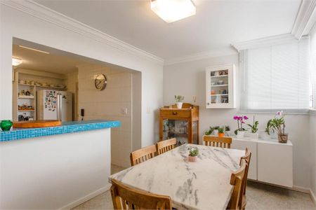 Apartamento à venda com 200m², 3 quartos e 1 vaga