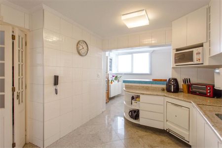 Apartamento à venda com 200m², 3 quartos e 1 vaga