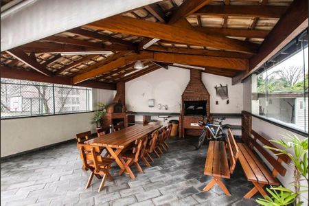 Apartamento para alugar com 210m², 4 quartos e 3 vagas