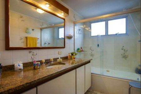 Apartamento para alugar com 210m², 4 quartos e 3 vagas