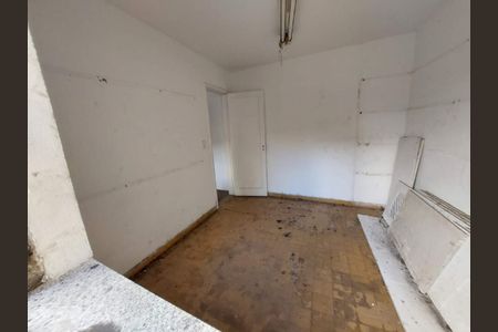 Casa à venda com 328m², 4 quartos e 2 vagas