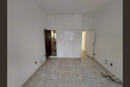 Casa à venda com 328m², 4 quartos e 2 vagas