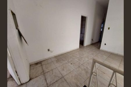 Casa à venda com 328m², 4 quartos e 2 vagas