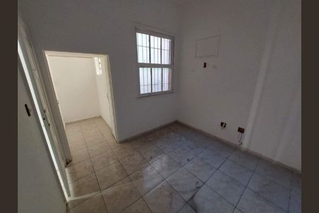 Casa à venda com 328m², 4 quartos e 2 vagas